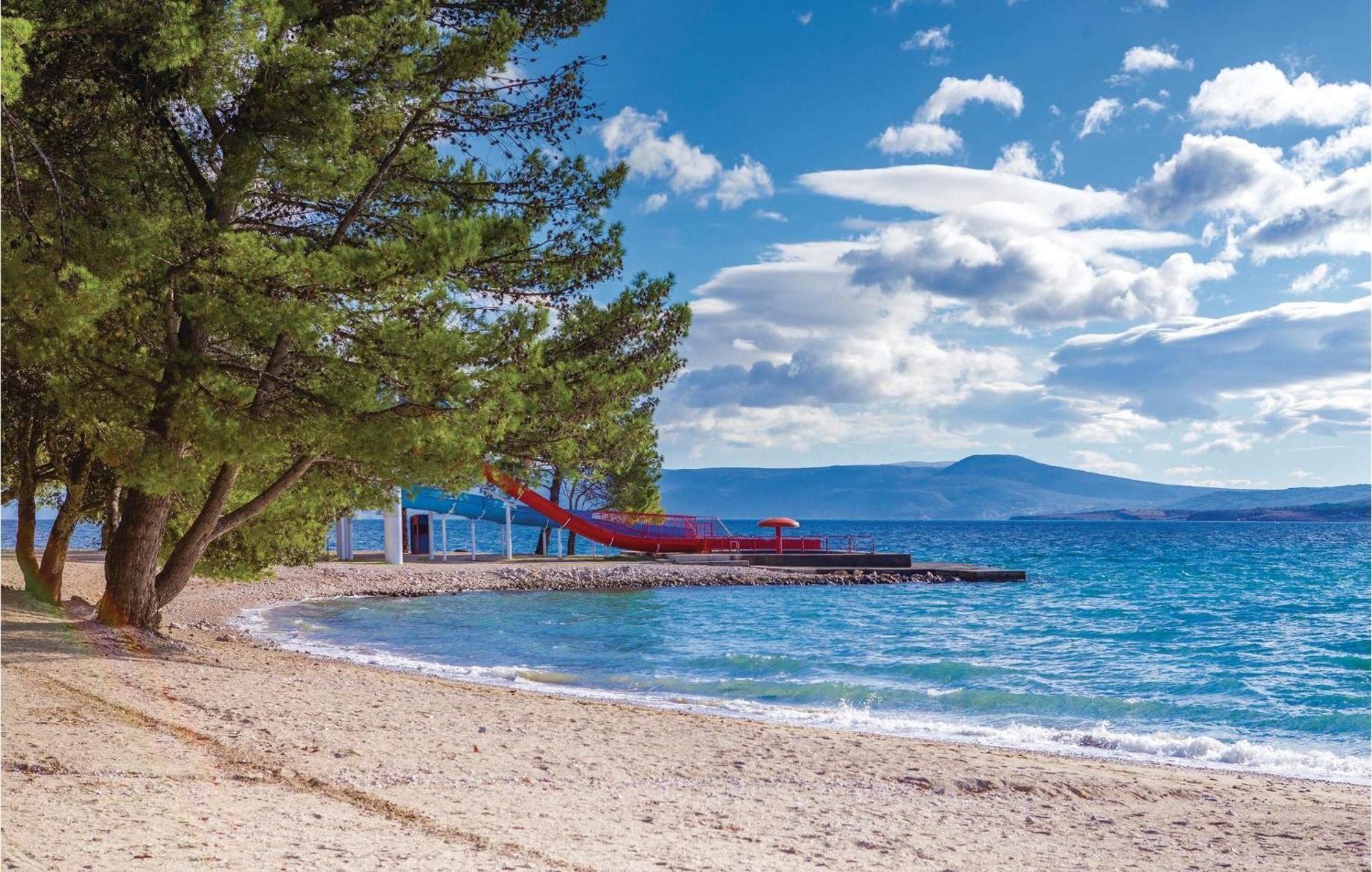 Nice Apartment In Crikvenica With Wifi Exterior foto
